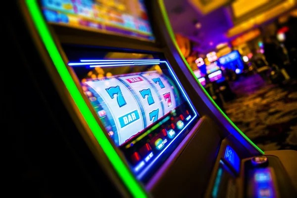 Live dealer tables available after DANA deposit on babeh 188